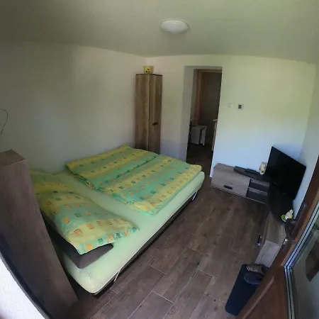 Apartman 1 *